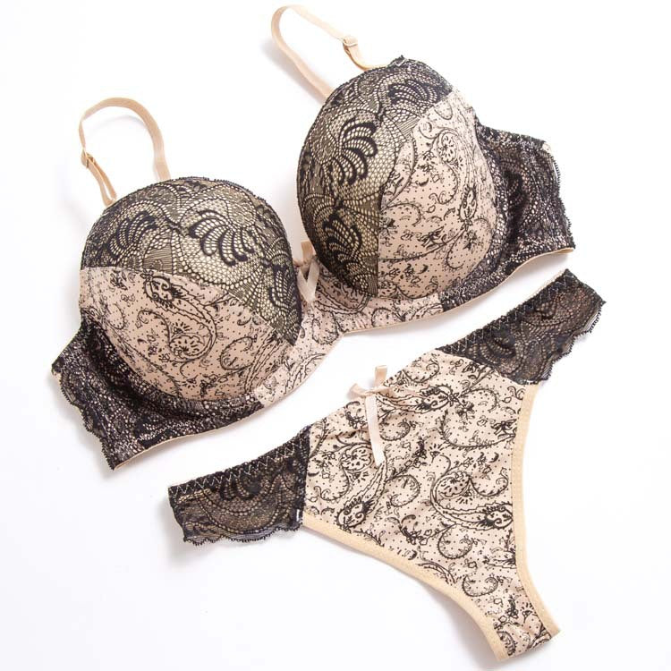 Plus Size Lace Color Matching Underwear Set for Comfortable Everyday Wear